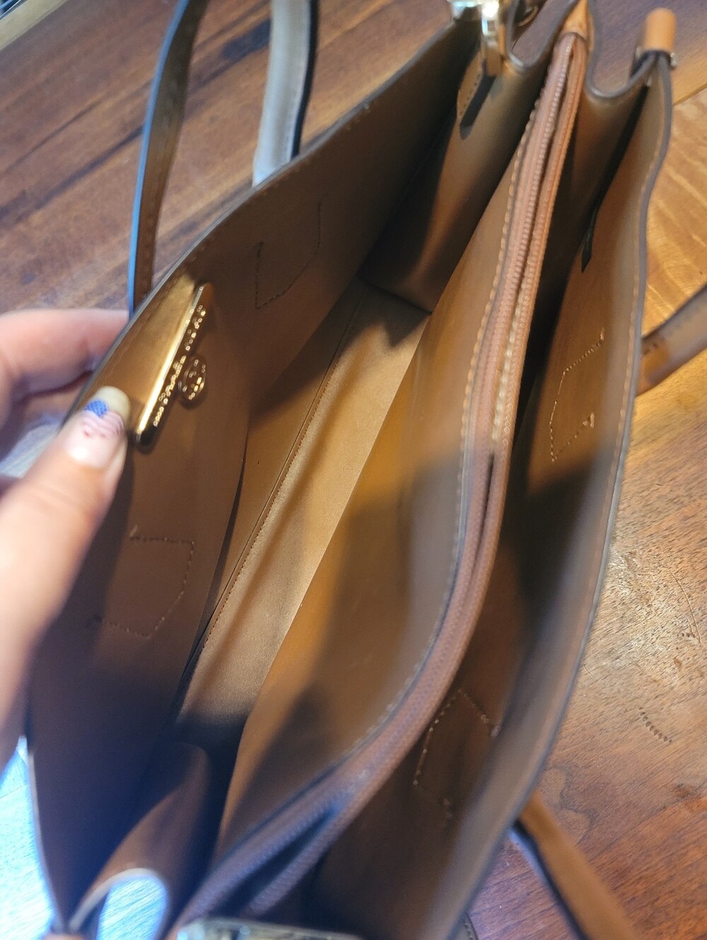 Michael Kors Triple Compartment Shoulder Bag With Detachable Strap - Picture 3 of 13